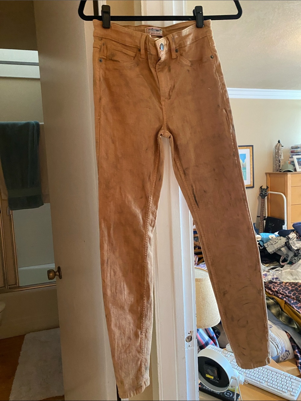 Guess Slim Straight Tan waxed jeans 27